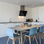 3 Bedroom Amazing Ship In