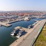 3 Bedroom Amazing Ship In