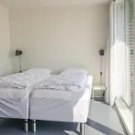 3 Bedroom Amazing Ship In 船上ホテル