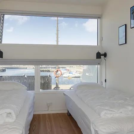 3 Bedroom Amazing Ship In 5*