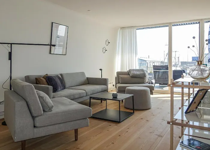 3 Bedroom Amazing Ship In 船上ホテル