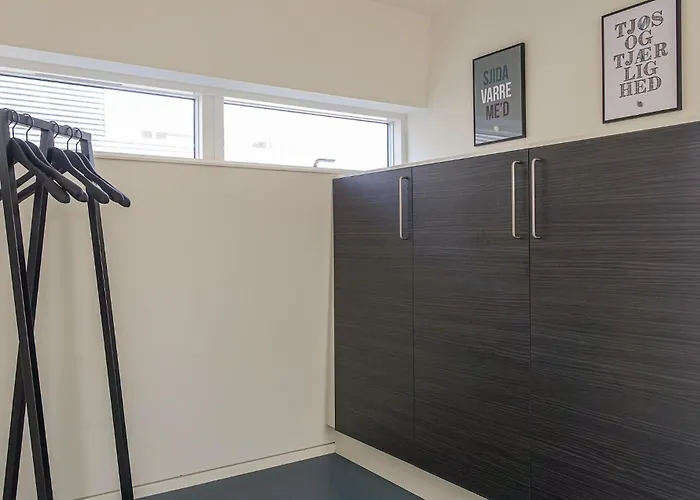 3 Bedroom Amazing Ship In Neksø