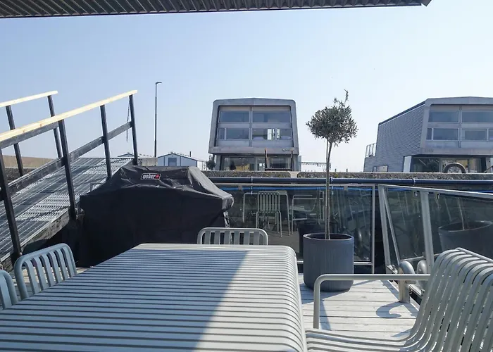 3 Bedroom Amazing Ship In 5* Neksø